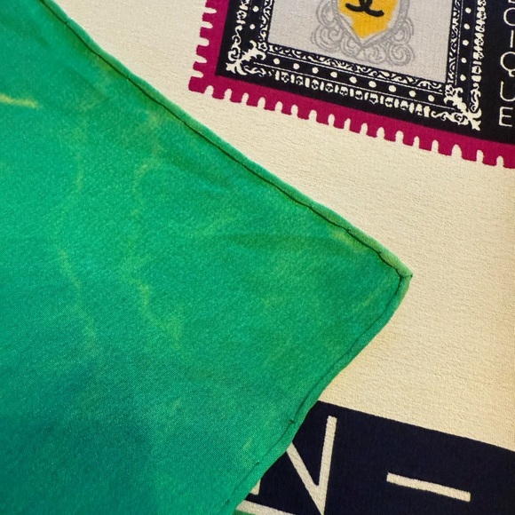 Chanel Scarf - Picture 5 of 8